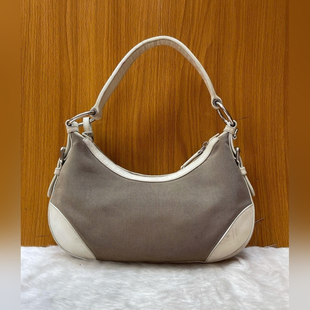 ❌️SOLD❌️ Prada Jacquard Logo Baguette Bag. - Picture 3 of 9
